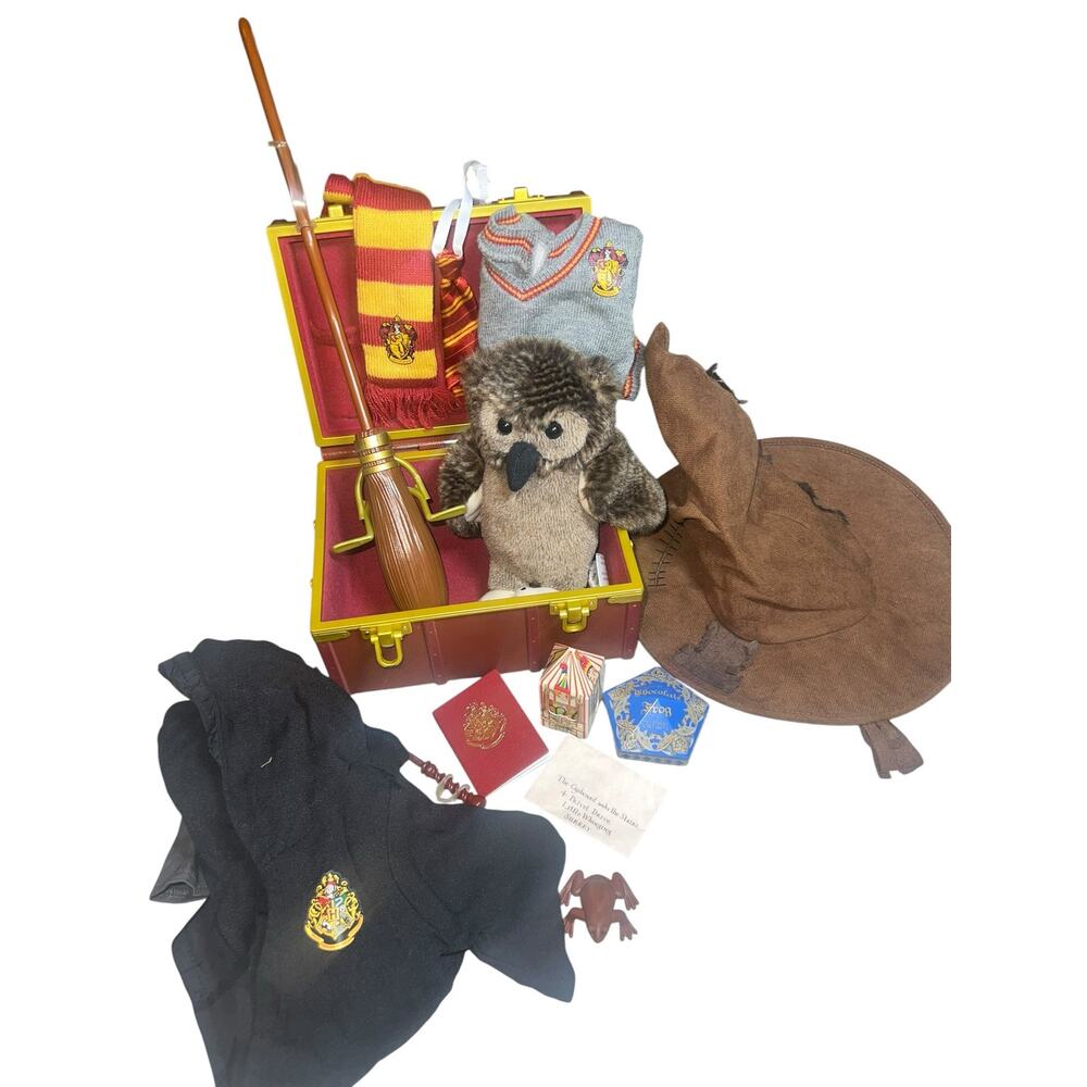 American Girl Doll Harry Potter Hogwarts Trunk and accessories - Picture 3 of 7